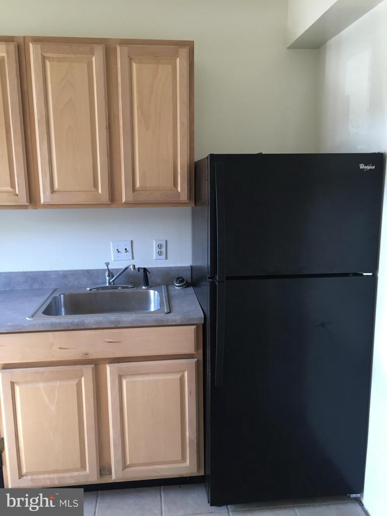 11 West Glebe Road, Unit A Alexandria, VA 22305 - Photo 9 of 10 Kitchen