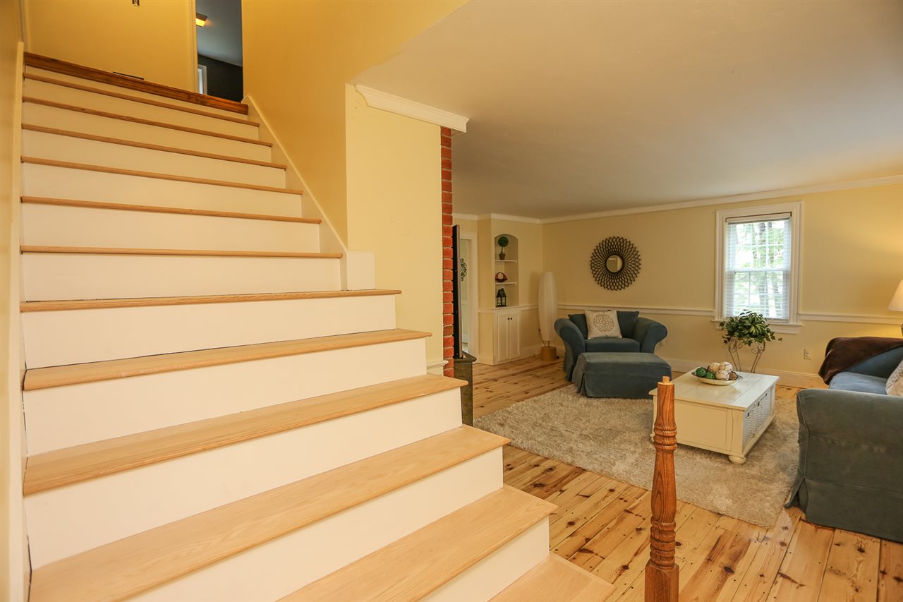 27 Gold Finch Road Goffstown, NH 03045 - Photo 13 of 38