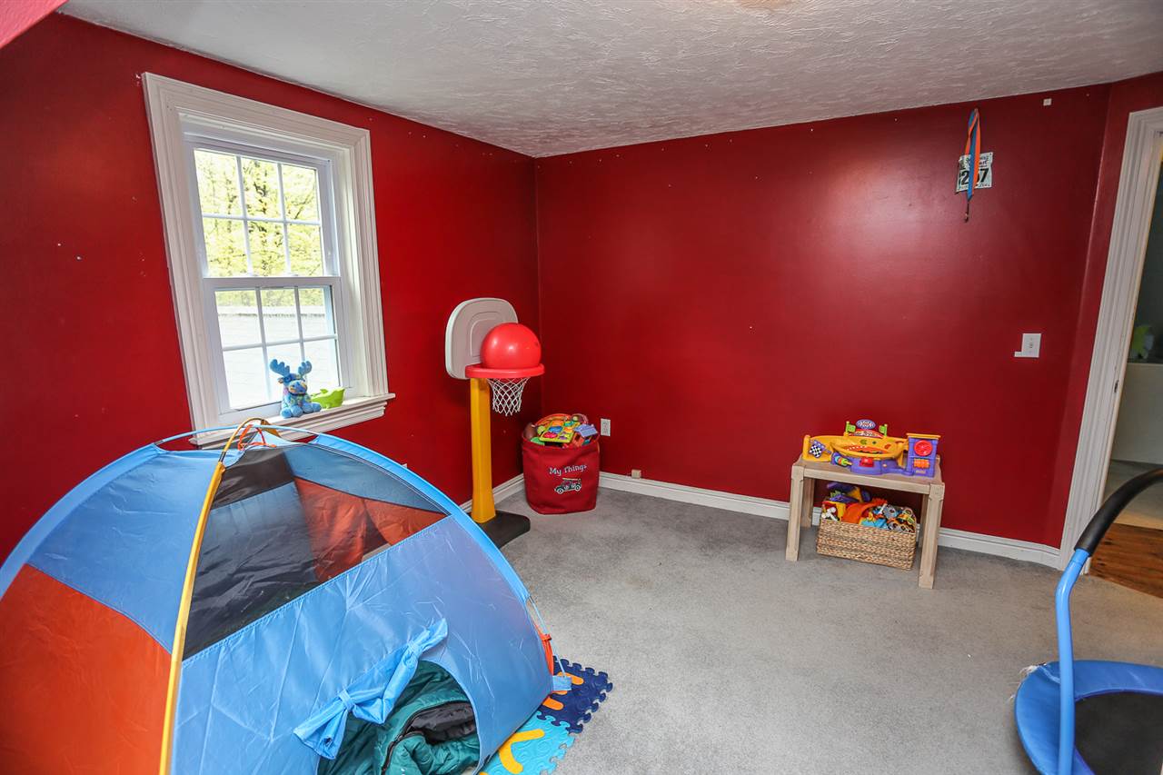 27 Gold Finch Road Goffstown, NH 03045 - Photo 23 of 38