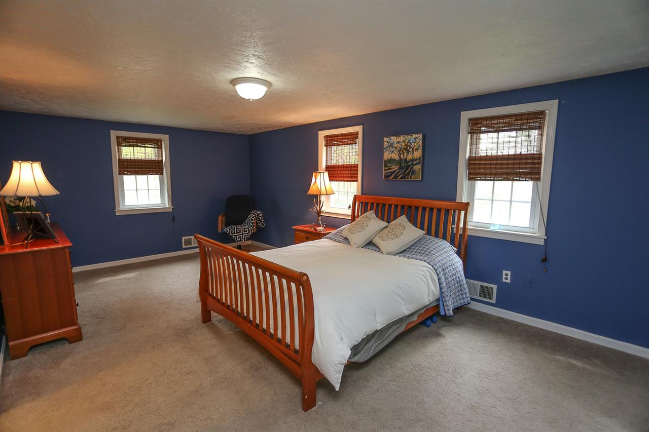 27 Gold Finch Road Goffstown, NH 03045 - Photo 33 of 38