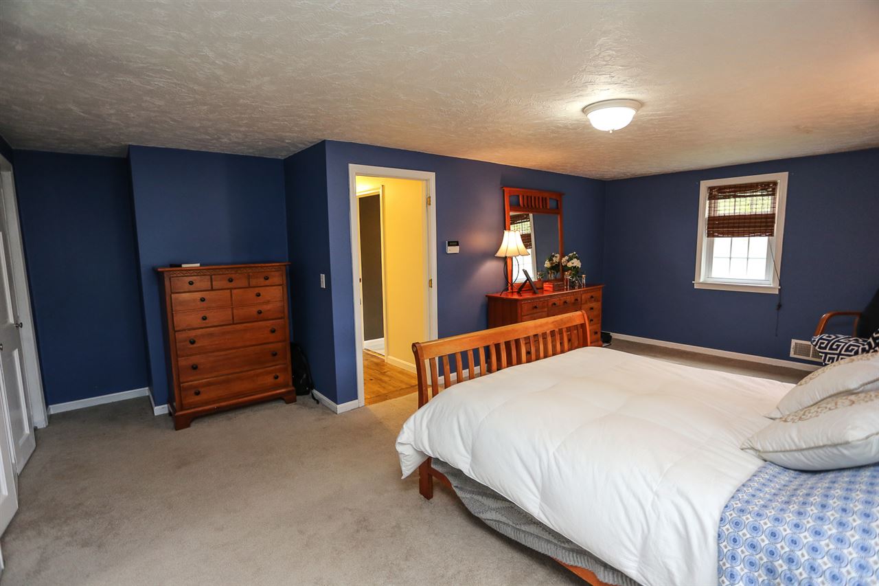 27 Gold Finch Road Goffstown, NH 03045 - Photo 34 of 38
