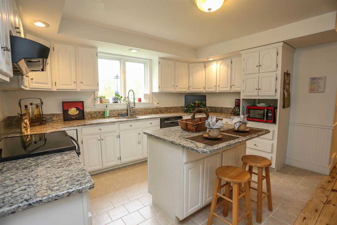 27 Gold Finch Road Goffstown, NH 03045 - Photo 7 of 38