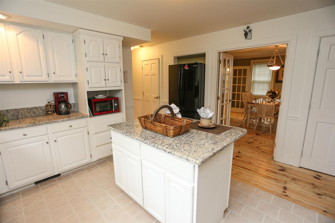 27 Gold Finch Road Goffstown, NH 03045 - Photo 9 of 38