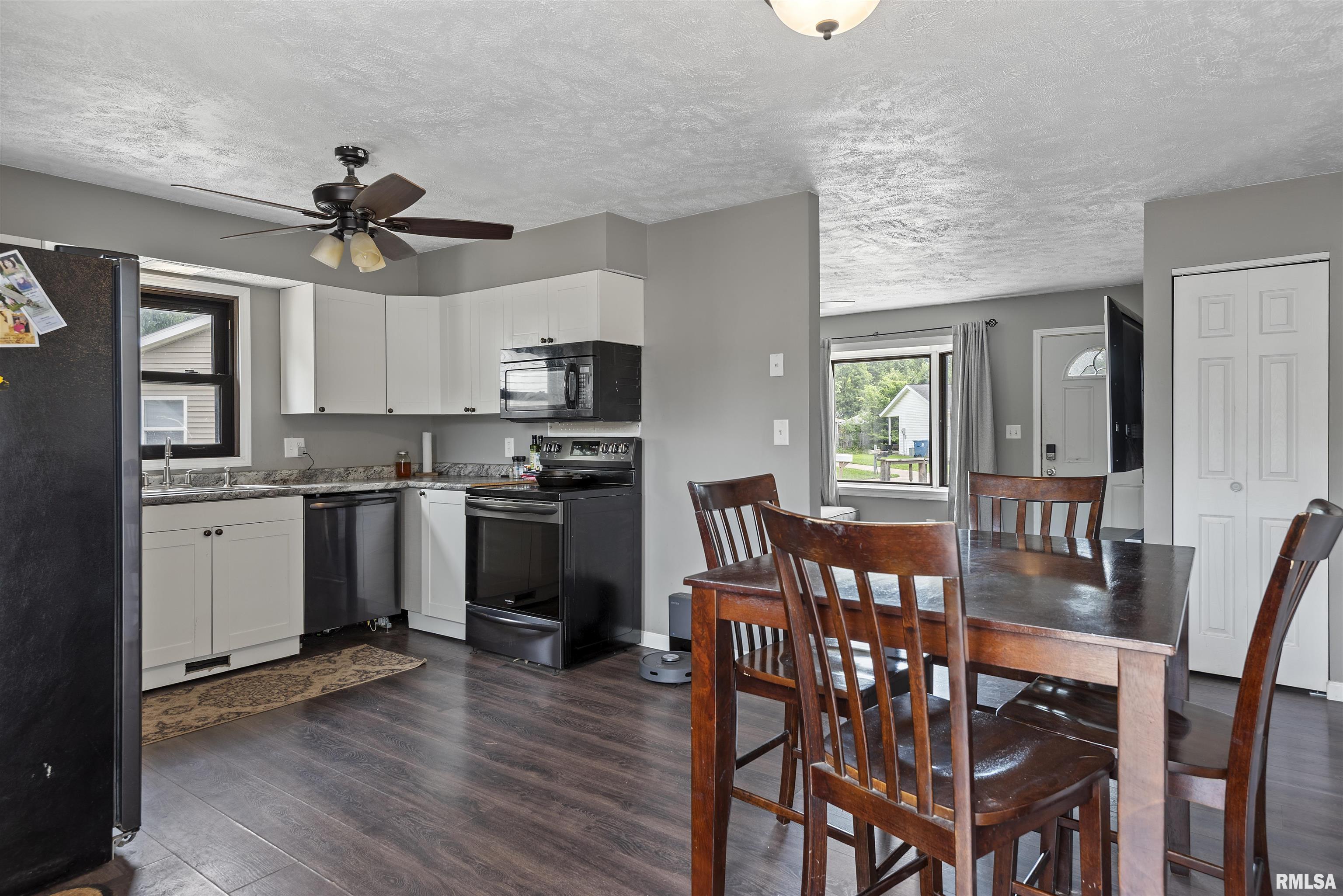 3013 Terra Court Springfield, IL 62707 - Photo 8 of 27 Gallery Image 8