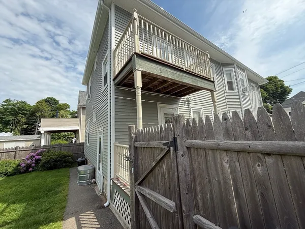 $2,500 | 158 Grove Street, Unit 2, Haverhill, MA 01832