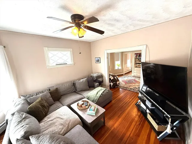 $2,500 | 158 Grove Street, Unit 2, Haverhill, MA 01832