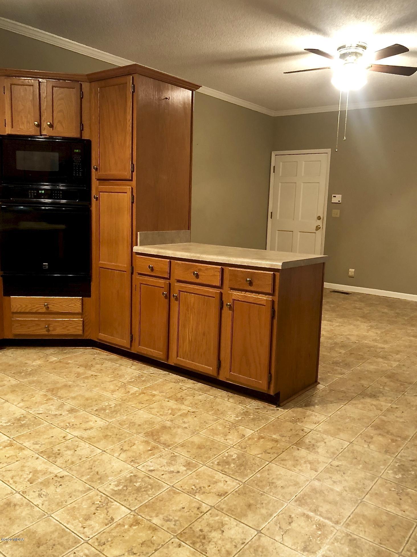 1391 Briarcliff Road, Unit 18A Macon, GA 31211 - Photo 13 of 25 IMG_7136