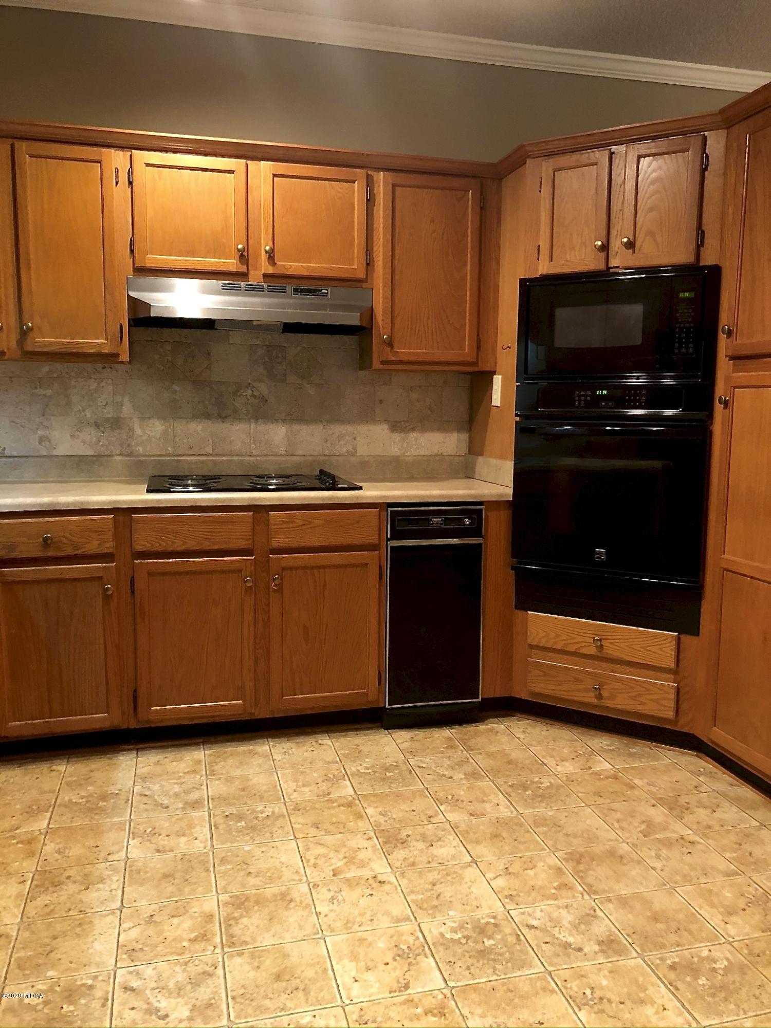 1391 Briarcliff Road, Unit 18A Macon, GA 31211 - Photo 16 of 25 IMG_7142