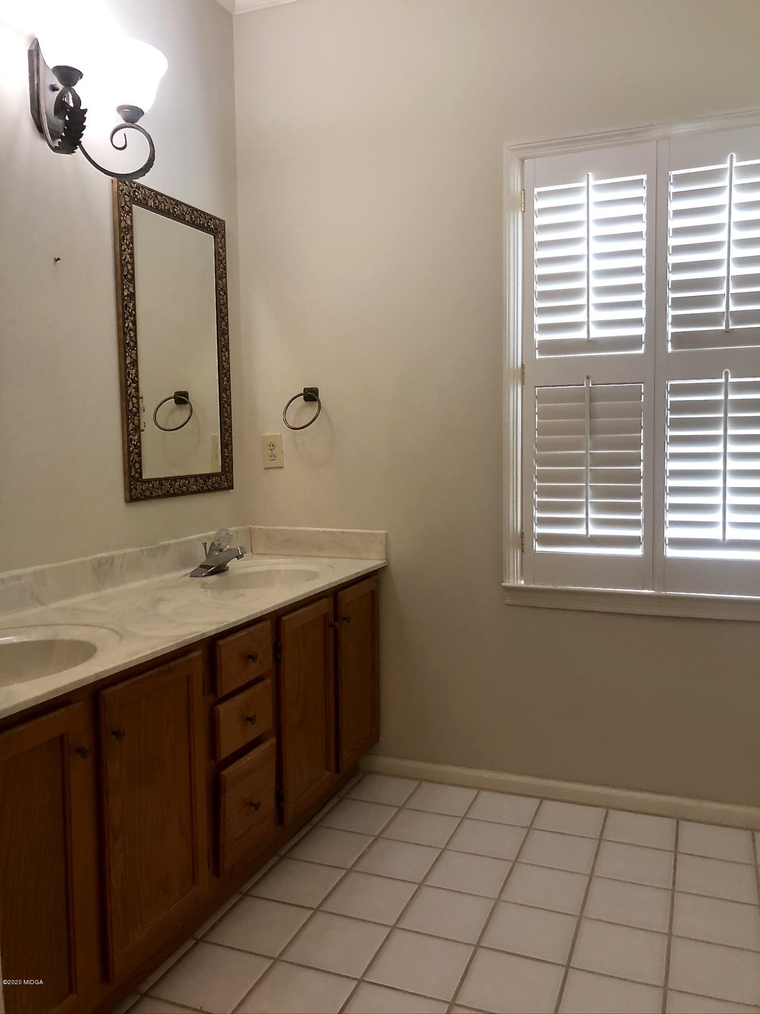 1391 Briarcliff Road, Unit 18A Macon, GA 31211 - Photo 19 of 25 IMG_7148