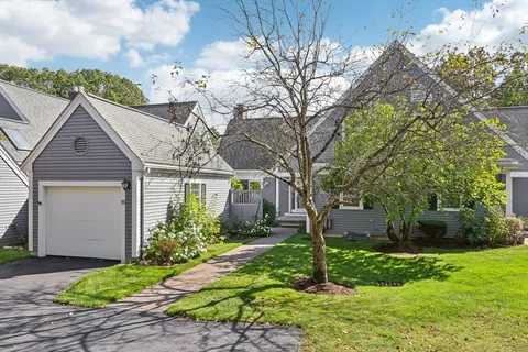 $948,000 | 35 Mitchell Grant Way, Unit 35, Bedford, MA 01730