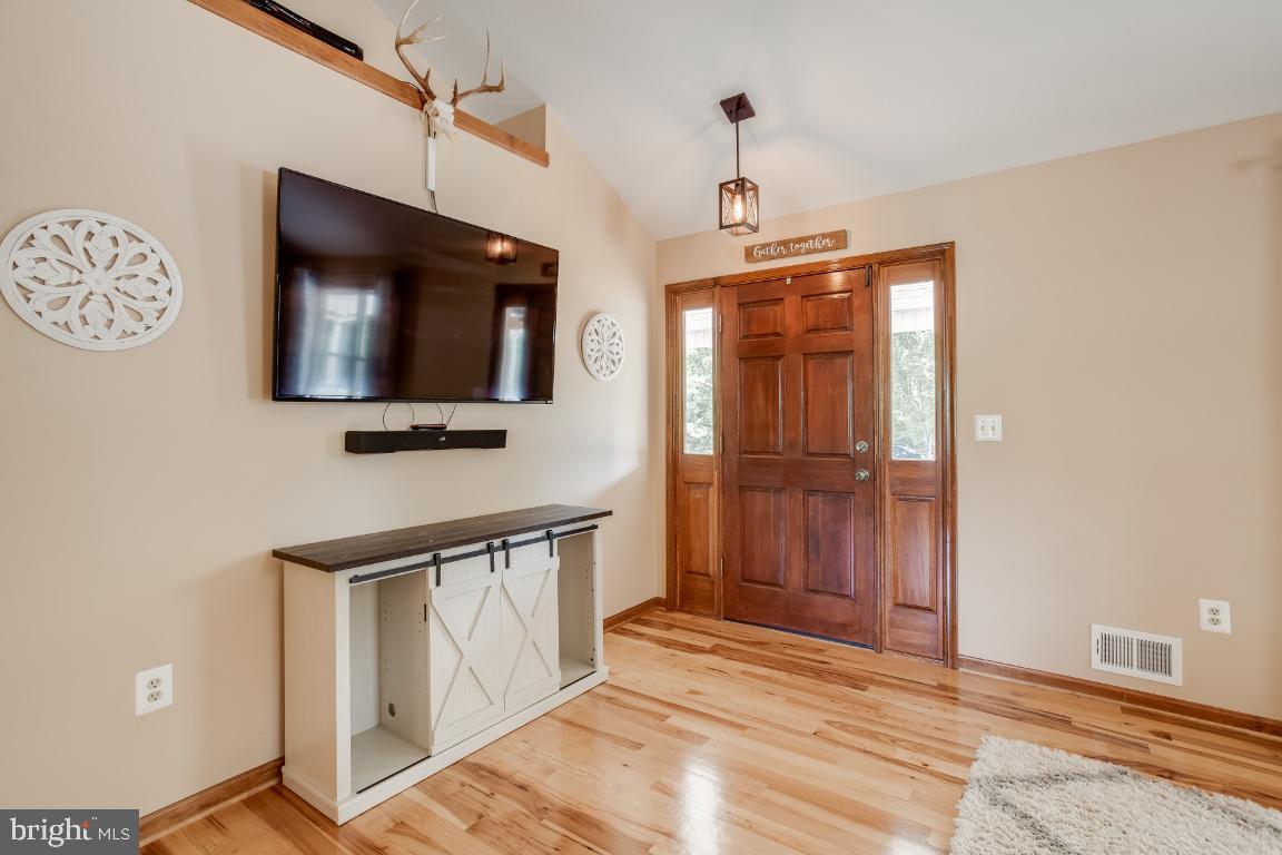 3250 Courtney School Road Midland, VA 22728 - Photo 11 of 45 Gallery Image 11