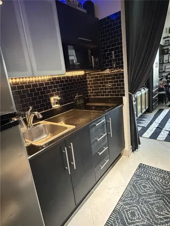 $2,500 | 1750 North Bayshore Drive, Unit 1112, Miami, FL 33132