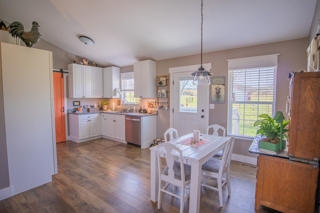 1709 Sand Plant Road Sevierville, TN 37876 - Photo 9 of 33 Gallery Image 9
