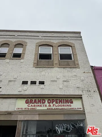 a front view of a building