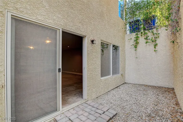 $6,000 | 11241 Pentland Downs Street, Las Vegas, NV 89141