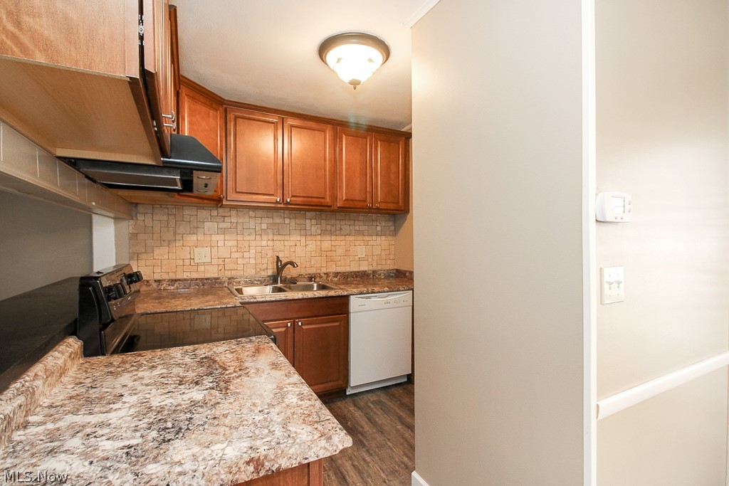 7353 Fox Mill Road, Unit 27C Mentor, OH 44060 - Photo 9 of 17