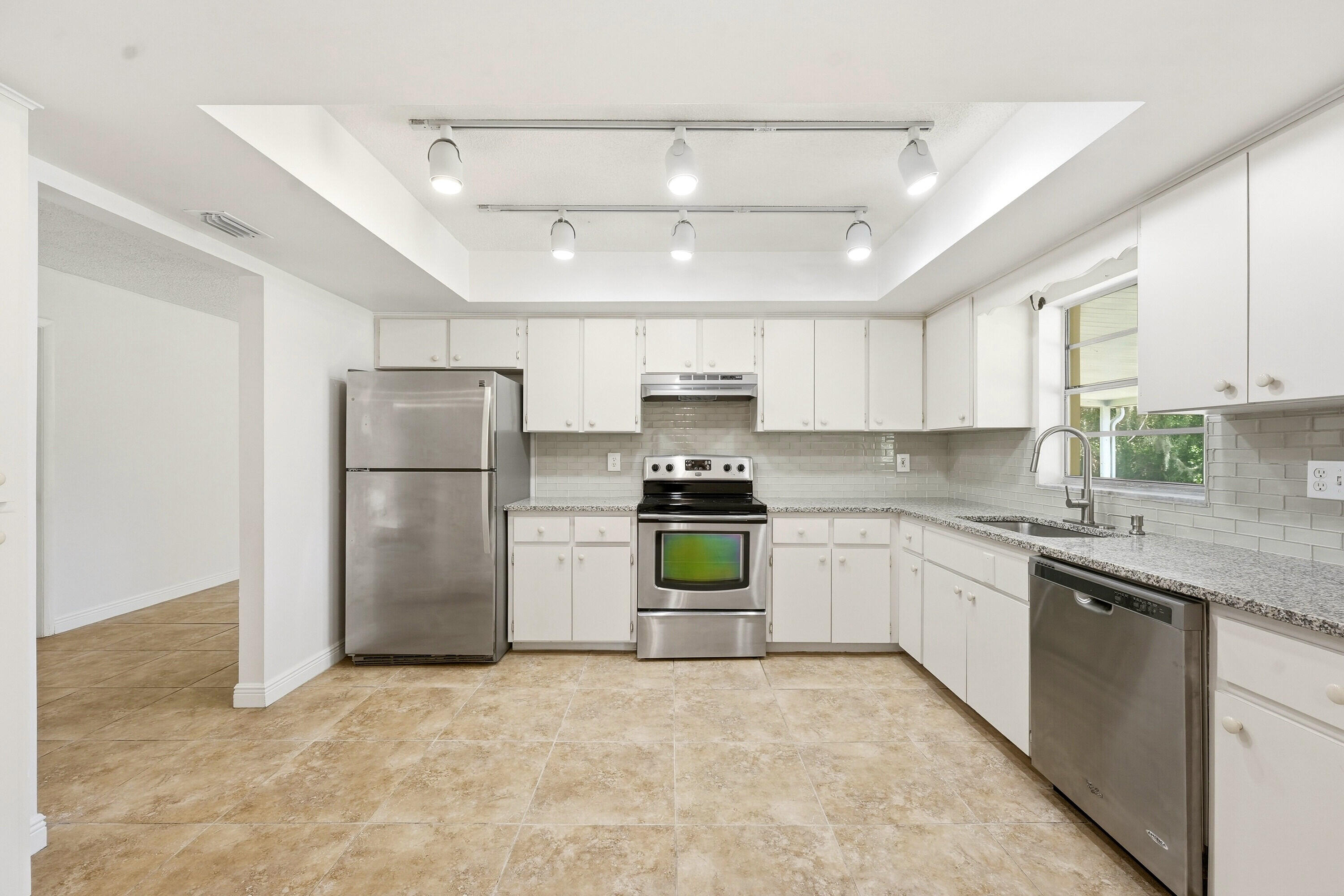 12765 Roseland Road Sebastian, FL 32958 - Photo 73 of 93 Guest House Kitchen