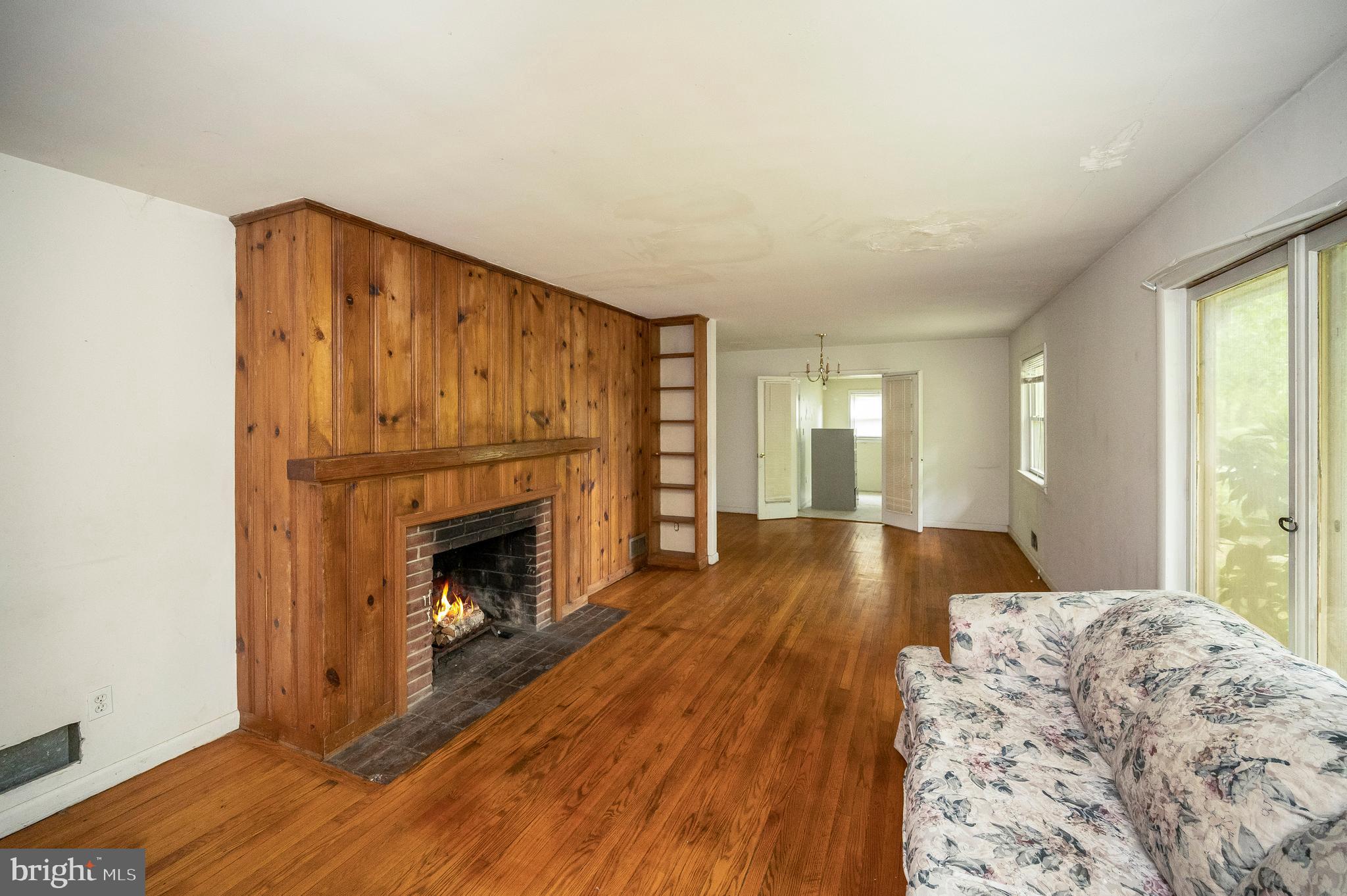 18344 Sharon Road Triangle, VA 22172 - Photo 2 of 42