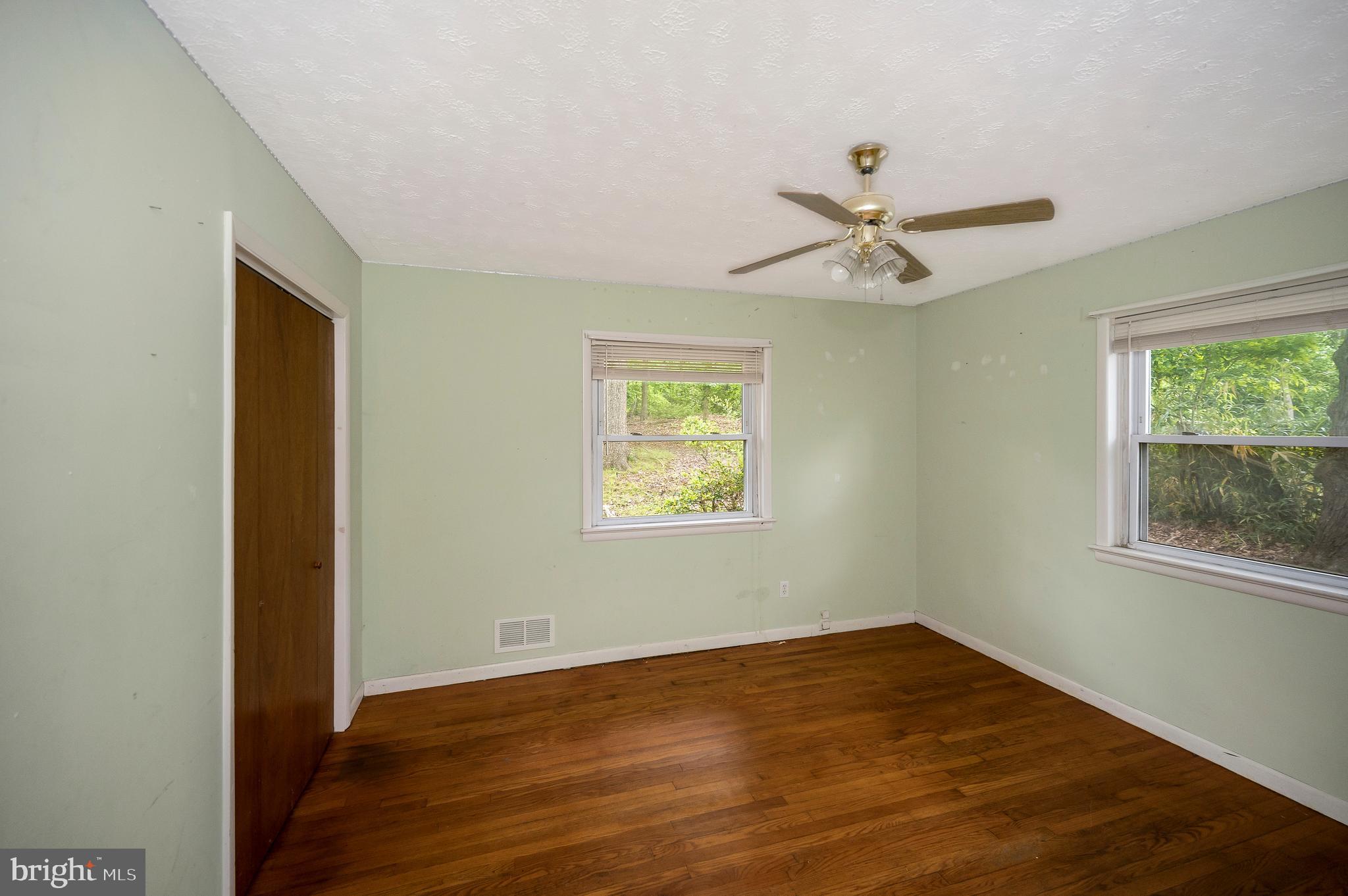 18344 Sharon Road Triangle, VA 22172 - Photo 30 of 42