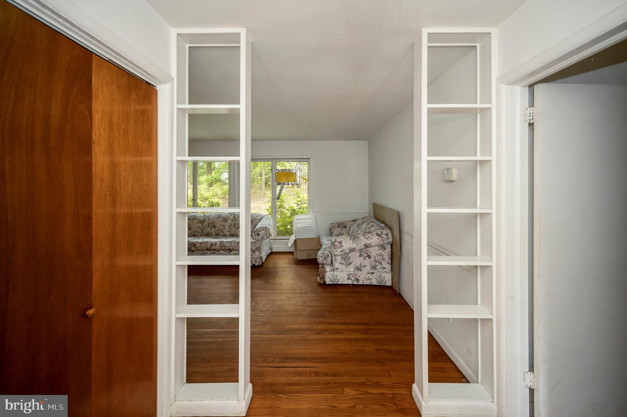 18344 Sharon Road Triangle, VA 22172 - Photo 4 of 42