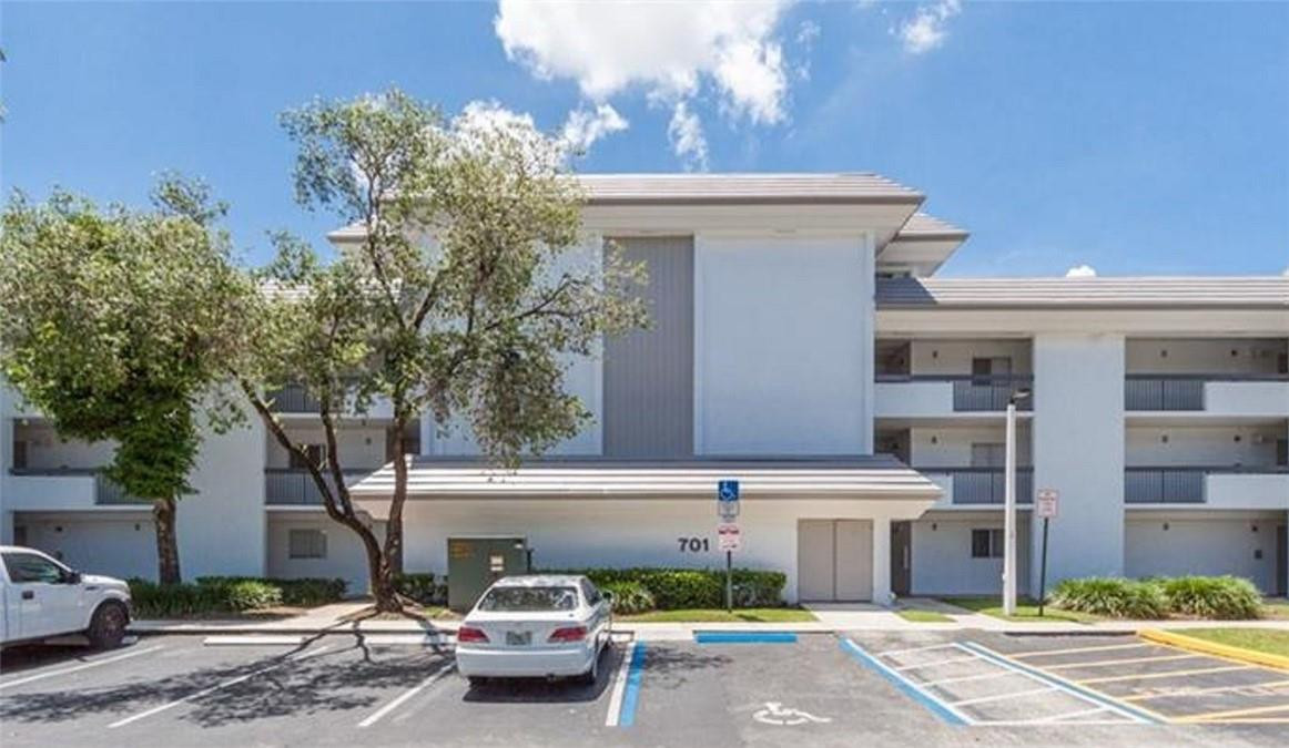 701 North Pine Island Road, Unit 303 Plantation, FL 33324 - Photo 18 of 20 Photo 18