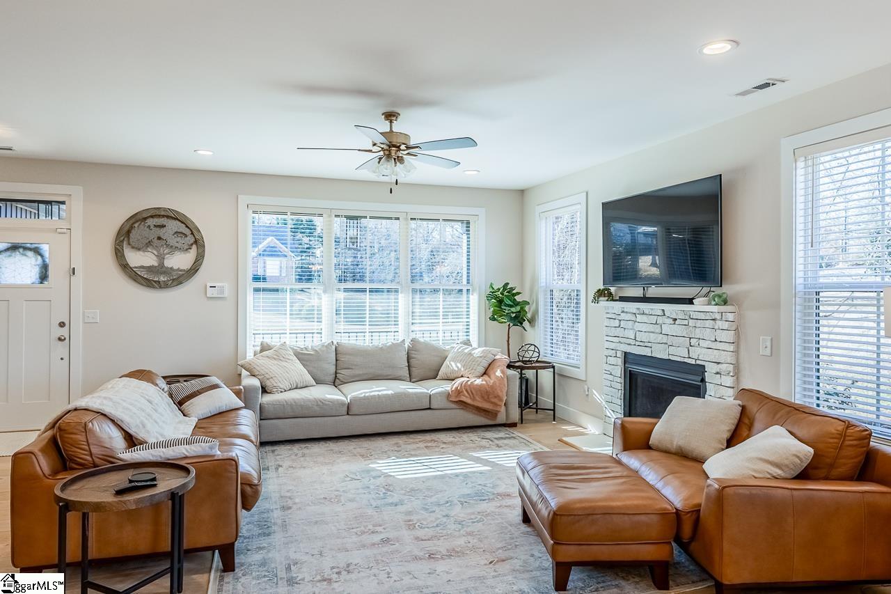 26 Birch Tree Road Greer, SC 29651 - Photo 5 of 38