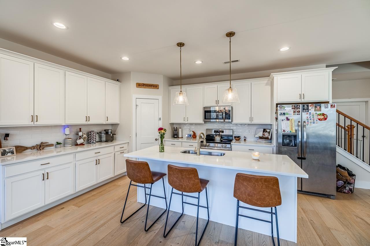 26 Birch Tree Road Greer, SC 29651 - Photo 8 of 38