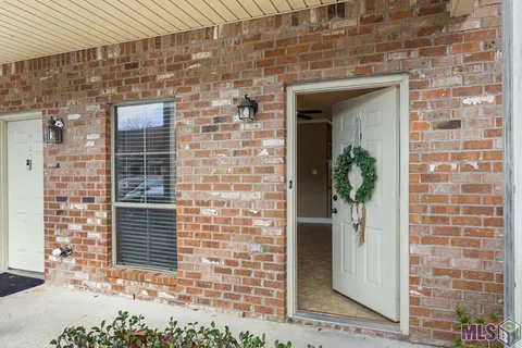 $116,800 | 808 Meadow Bend Drive, Unit D, Baton Rouge, LA 70820