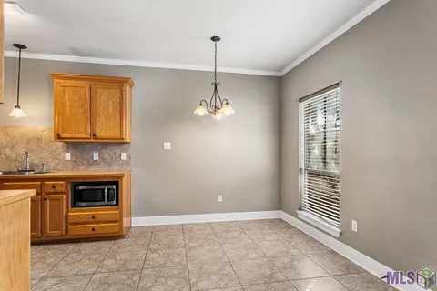 $116,800 | 808 Meadow Bend Drive, Unit D, Baton Rouge, LA 70820