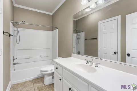 $116,800 | 808 Meadow Bend Drive, Unit D, Baton Rouge, LA 70820