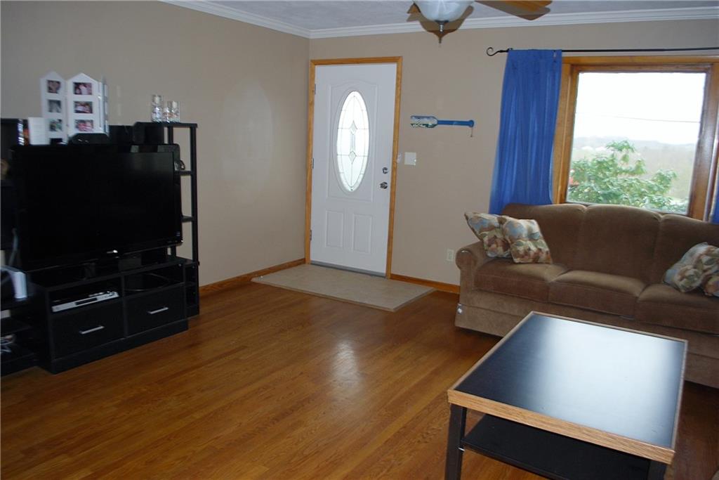 1290 Deerfield Road Washington, PA 15301 - Photo 3 of 23 Gallery Image 3