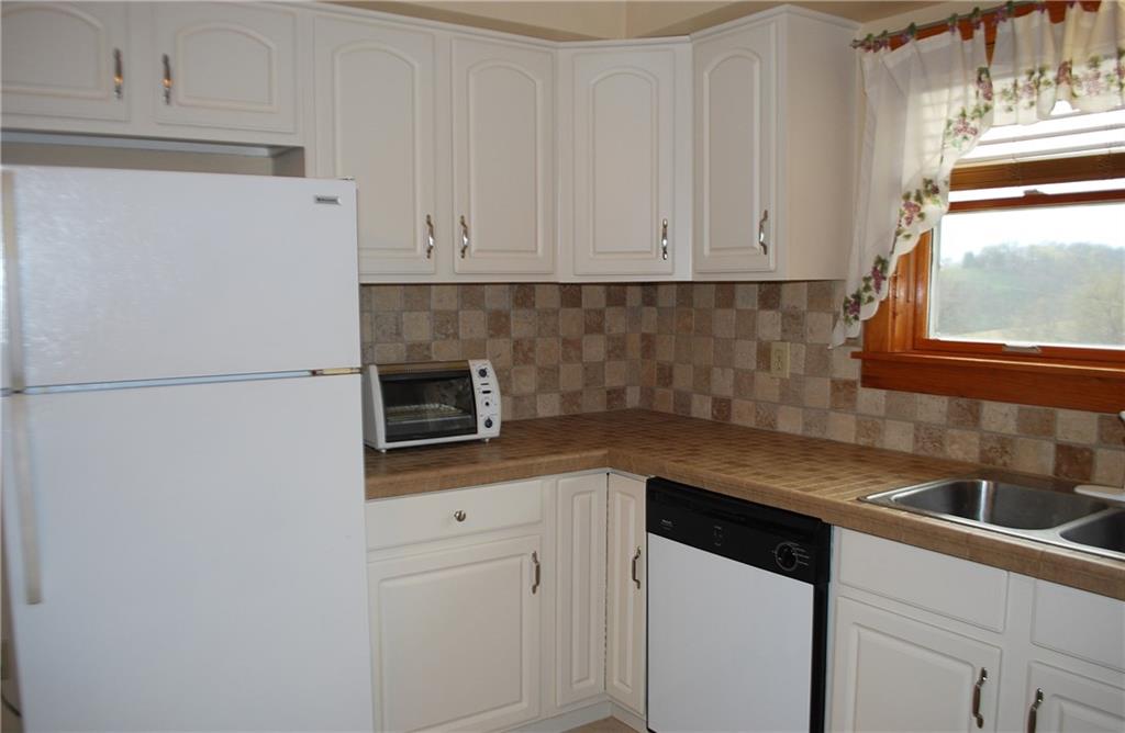 1290 Deerfield Road Washington, PA 15301 - Photo 8 of 23 Gallery Image 8