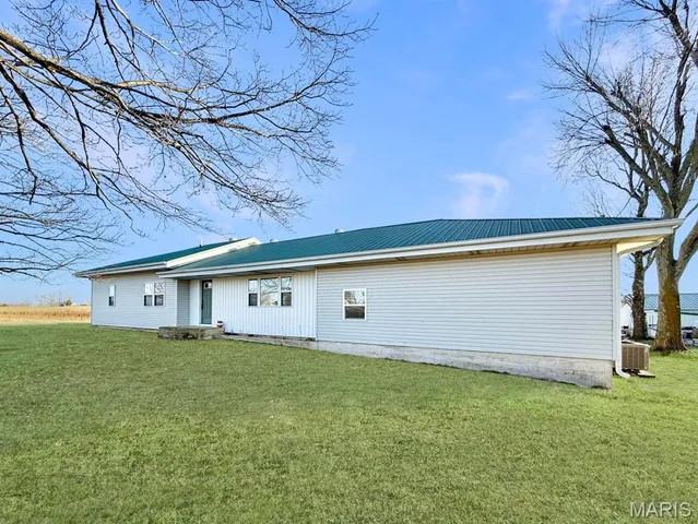 $450,000 | 9396 M- Highway, Mountain Grove, MO 65711