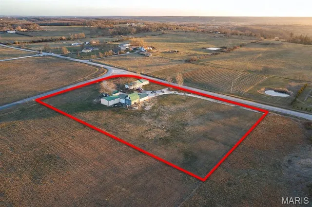 $450,000 | 9396 M- Highway, Mountain Grove, MO 65711