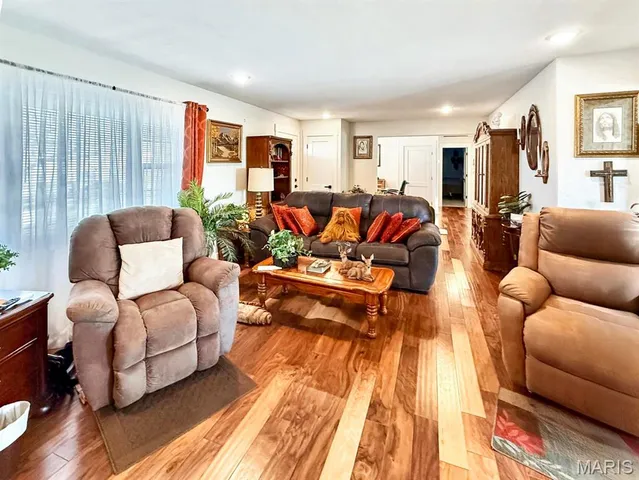 $450,000 | 9396 M- Highway, Mountain Grove, MO 65711