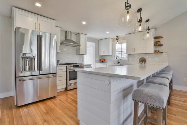 $4,900 | 7 Christopher Street, Newburyport, MA 01950