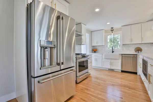 $4,900 | 7 Christopher Street, Newburyport, MA 01950