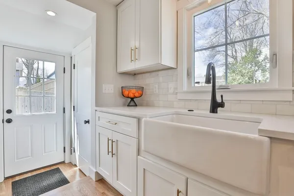 $4,900 | 7 Christopher Street, Newburyport, MA 01950