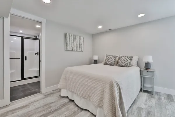 $4,900 | 7 Christopher Street, Newburyport, MA 01950