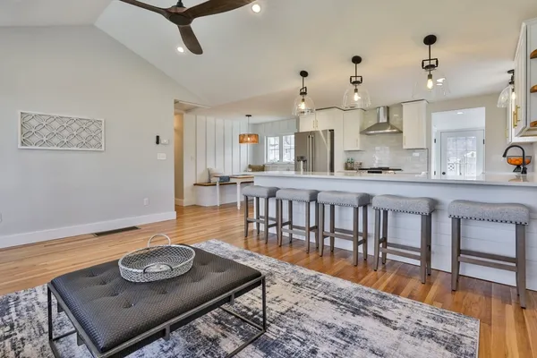 $4,900 | 7 Christopher Street, Newburyport, MA 01950