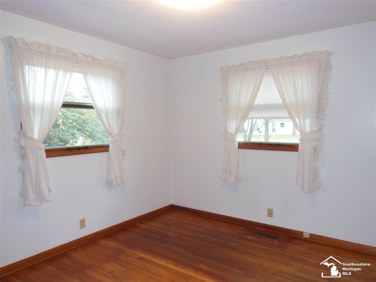 3017 Swartz Road La Salle, MI 48145 - Photo 18 of 23 50028124-17.JPG