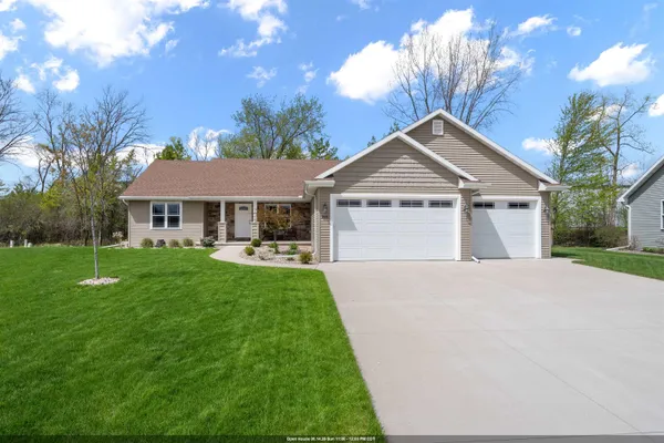$534,900 | 2078 West Sugar Court, Appleton, WI 54913