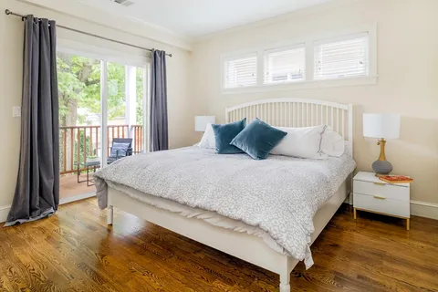 $1,245,000 | 114 Davis Avenue, Unit 2, Brookline, MA 02445