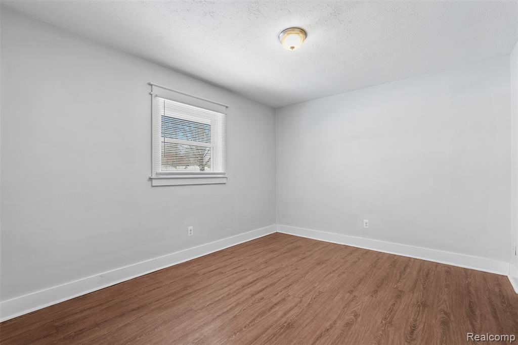 4403 Crooks Road Royal Oak, MI 48073 - Photo 8 of 11