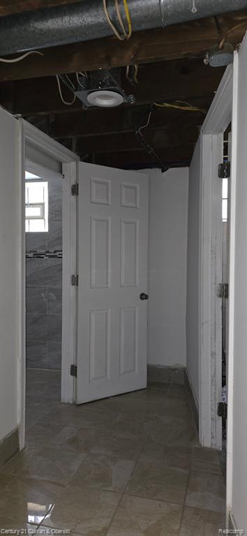 14410 Lithgow Street Dearborn, MI 48126 - Photo 28 of 37 Gallery Image 28