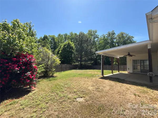 $2,450 | 2140 Pineapple Court, Matthews, NC 28105