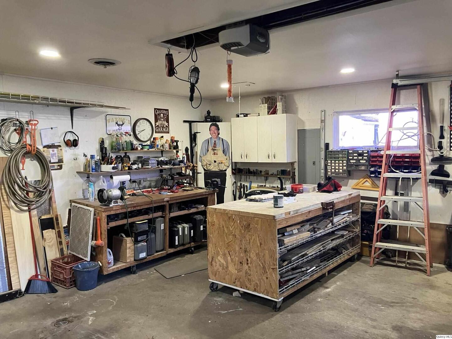 2524 Southbrook Road Quincy, IL 62305 - Photo 20 of 32 a view of a room with gym equipment