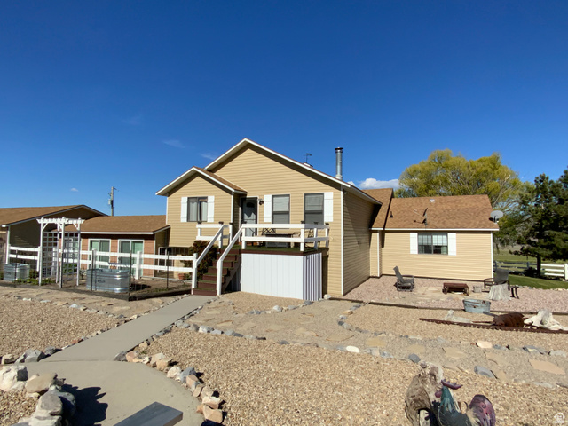 1061 Copper Street Stockton, UT 84071 - Photo 8 of 10