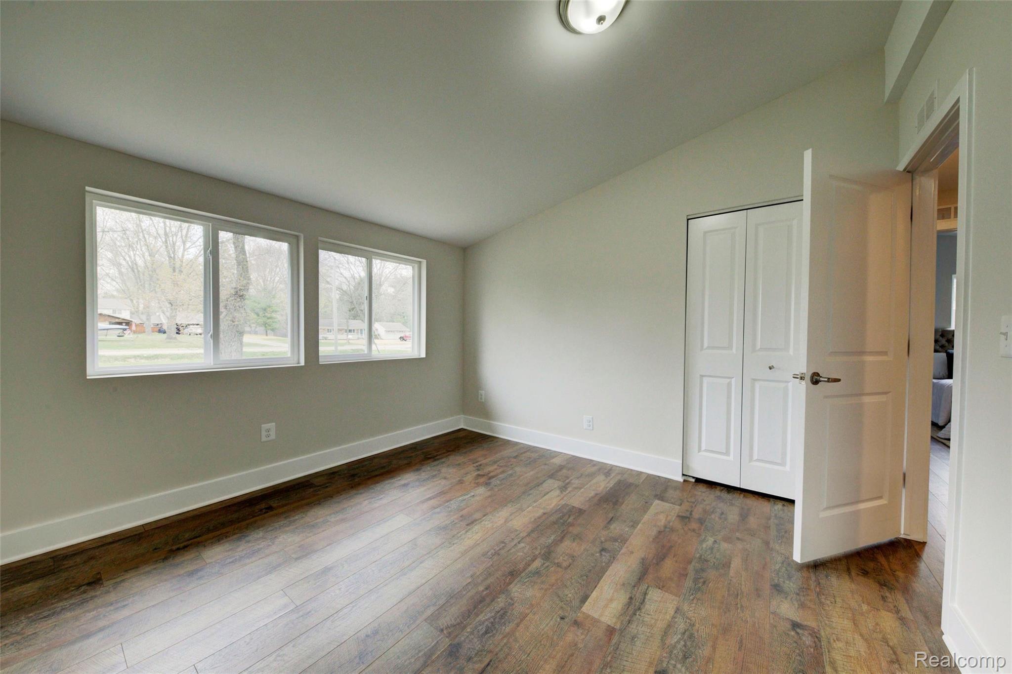 1304 Decker Road Walled Lake, MI 48390 - Photo 31 of 39 4H8A7532_3_4.jpg