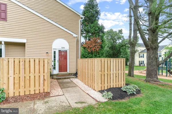$359,000 | 18242 Rolling Meadow Way, Unit 32, Olney, MD 20832